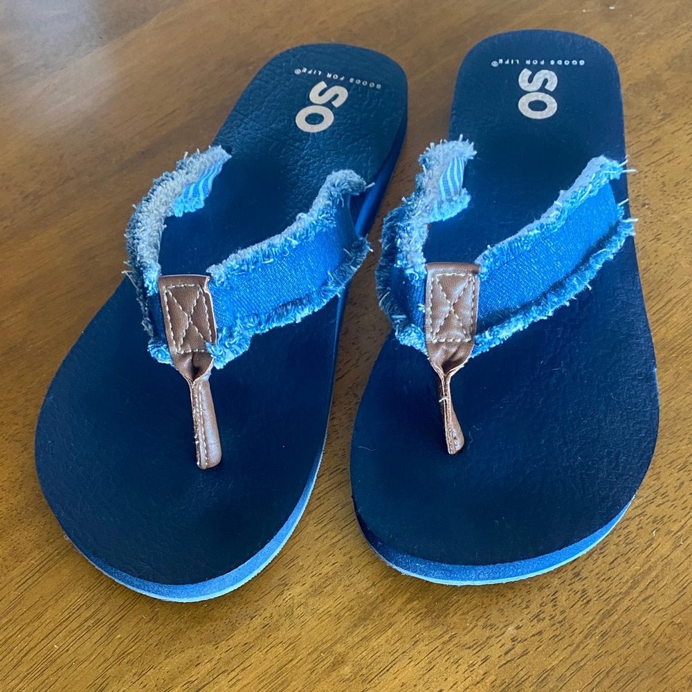SO Kids Frayed Blue Flip Flops